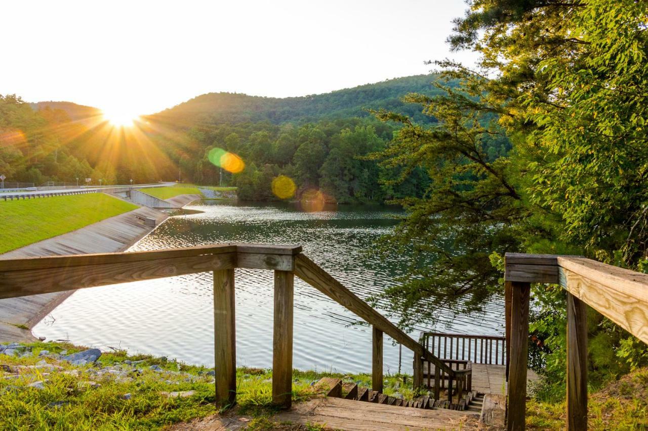 Hotel Singing Pines Sautee Nacoochee Exterior foto
